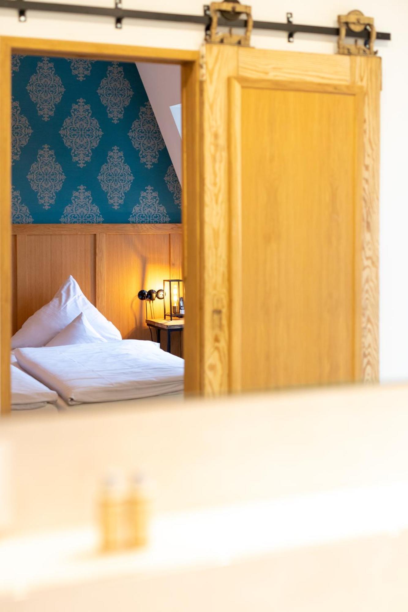 Hotel 1782 - Contactless Self Check-In Remscheid Esterno foto